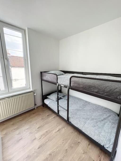 Station 173 C Bruxelles-Charleroi-Airport Apartment Ngoại thất bức ảnh